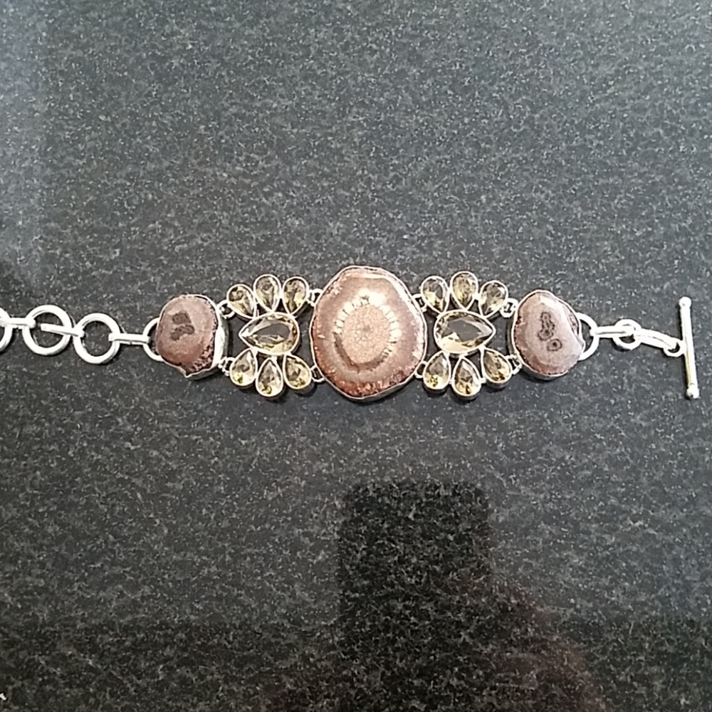 Gorgeous Statement Bracelet - image 7